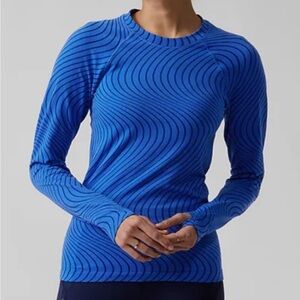 NWT Athleta Momentum seamless top: SZ med